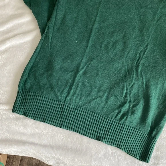 Evergreen v-neck sweater - Picture 11 of 17